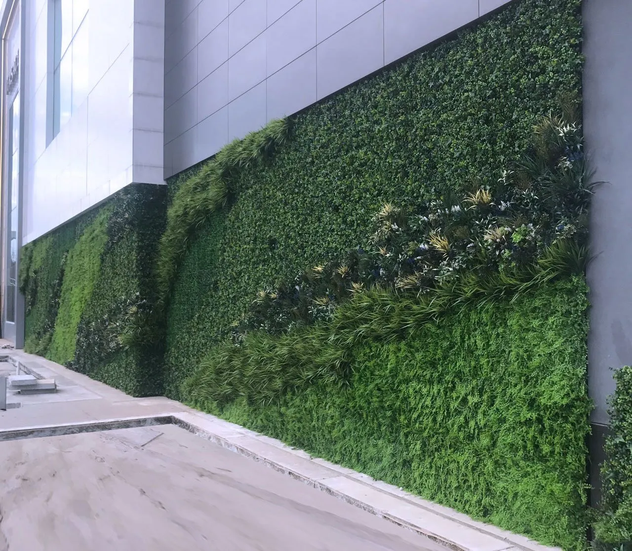 Artificial UV Green Walls for Exterior & Interior - Make Be-Leaves