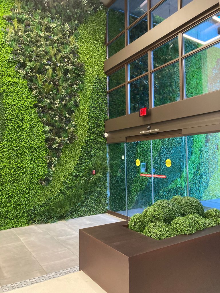 Make be-leaves green walls